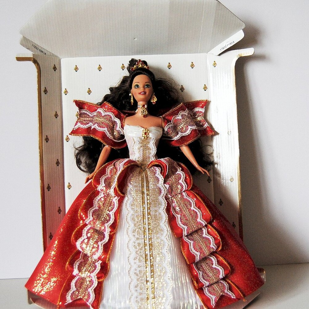 RARE Authentic Happy Holidays 1997 Barbie Doll Green Eyes Brown Hair New # 17832